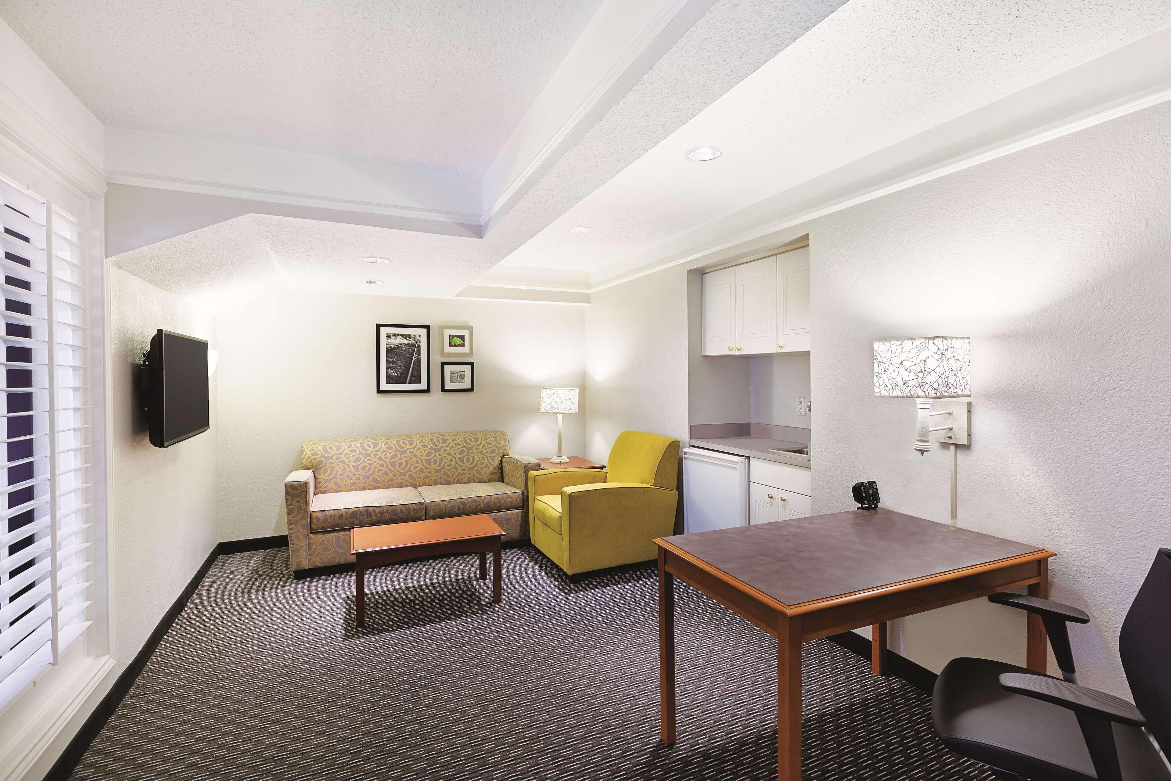 Hotel La Quinta By Wyndham Raleigh Durham Intl Ap Morrisville Exterior foto